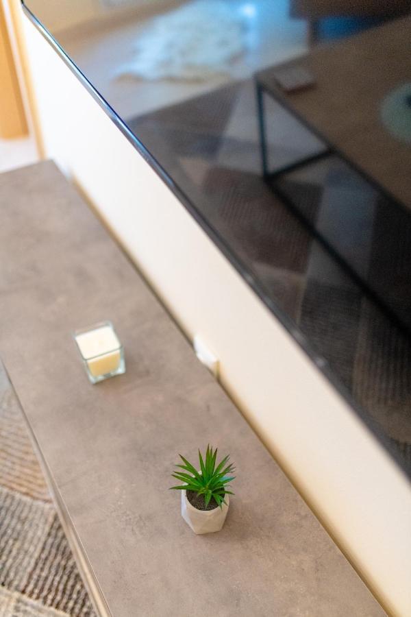 Niovi, Stylish Apartment Near The Waterfront سالونيك المظهر الخارجي الصورة